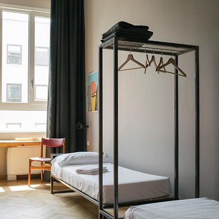Auberge de jeunesse Casabase à Milan Extérieur photo
